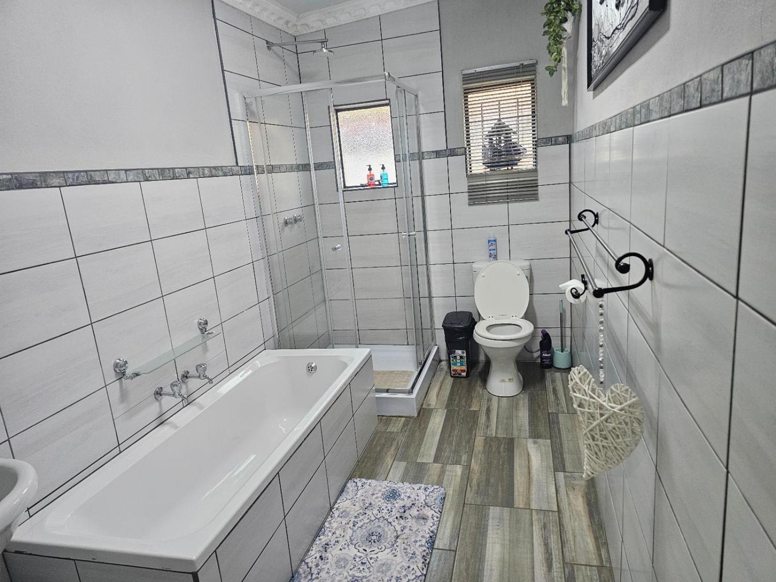 Apricity Inn Louis Trichardt Bilik gambar