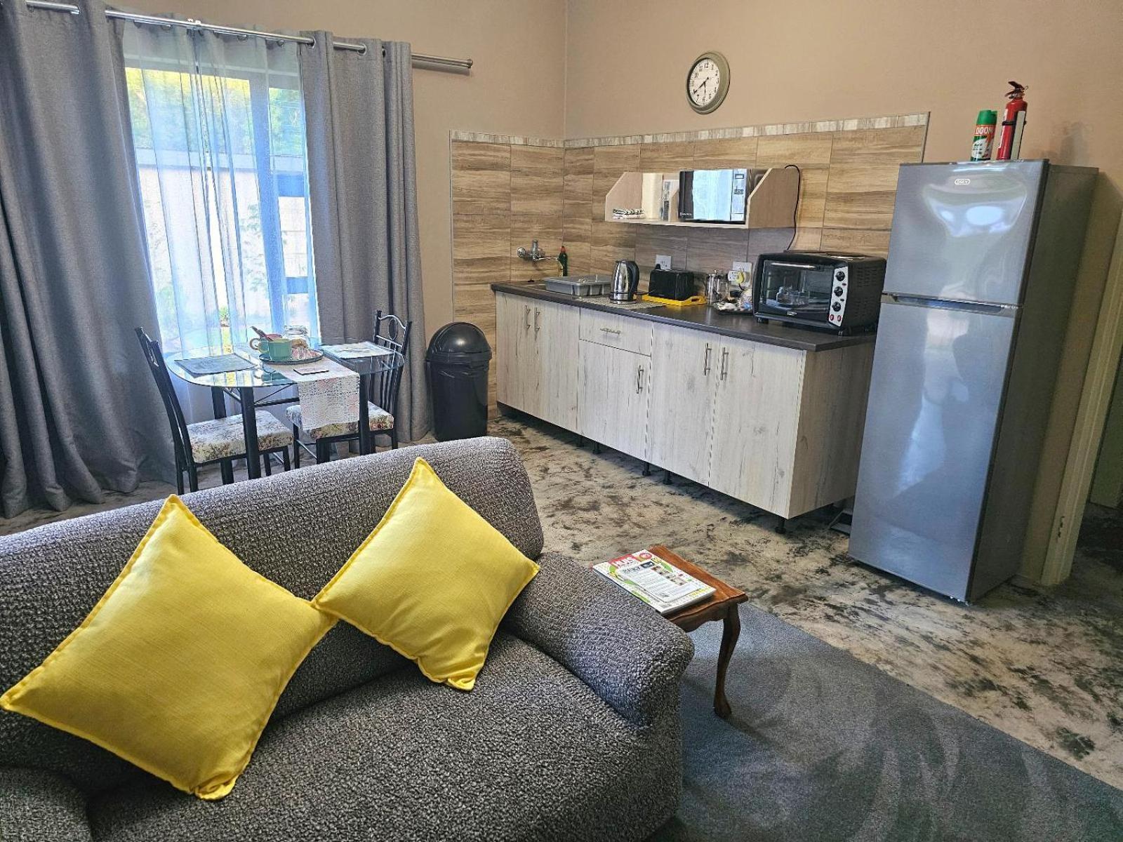 Apricity Inn Louis Trichardt Bilik gambar